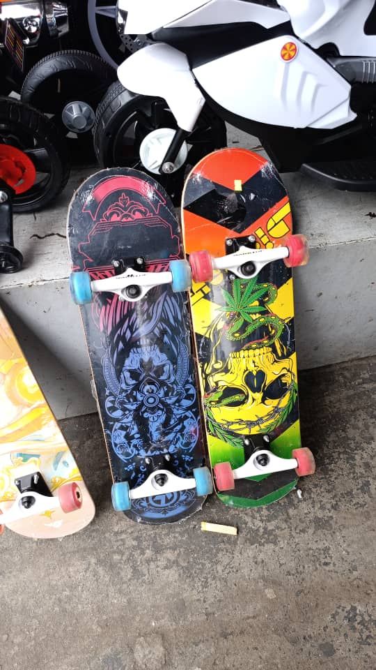 Planche à Roulettes (Skateboard) Tendance | Designs Crâne & Cannabis | Complète et Prête à Rouler